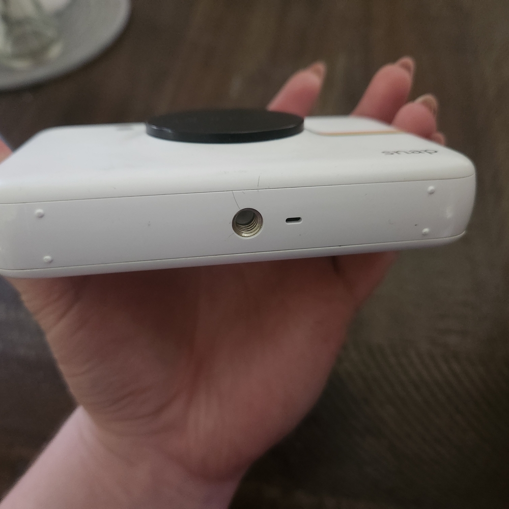 White Instant Camera with USB Cable - Picture 8 of 10